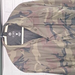 🪖 Zine Camouflage Windbreaker. XL